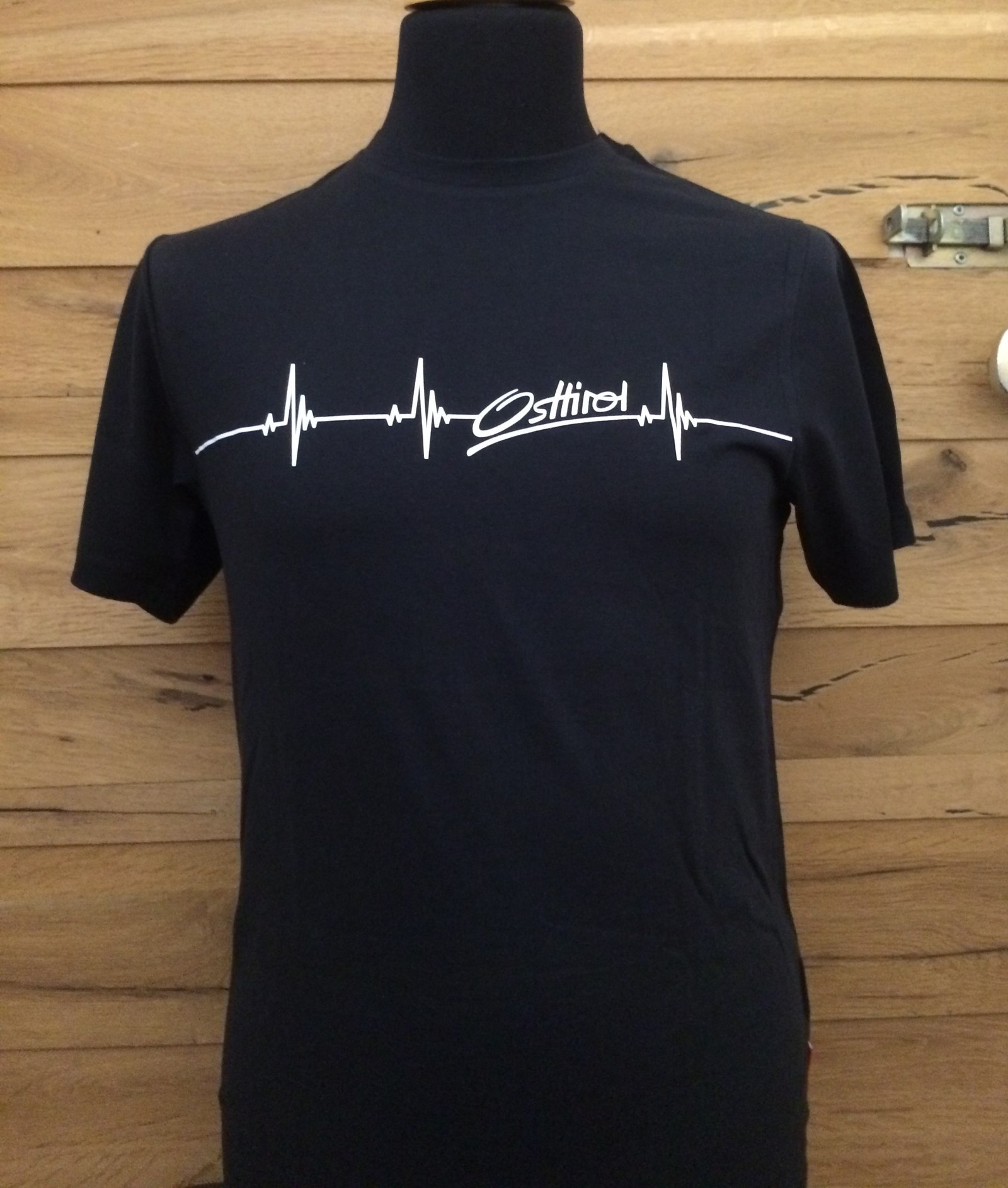 Herren T-Shirt "Herzschlag" Osttirol, schwarz