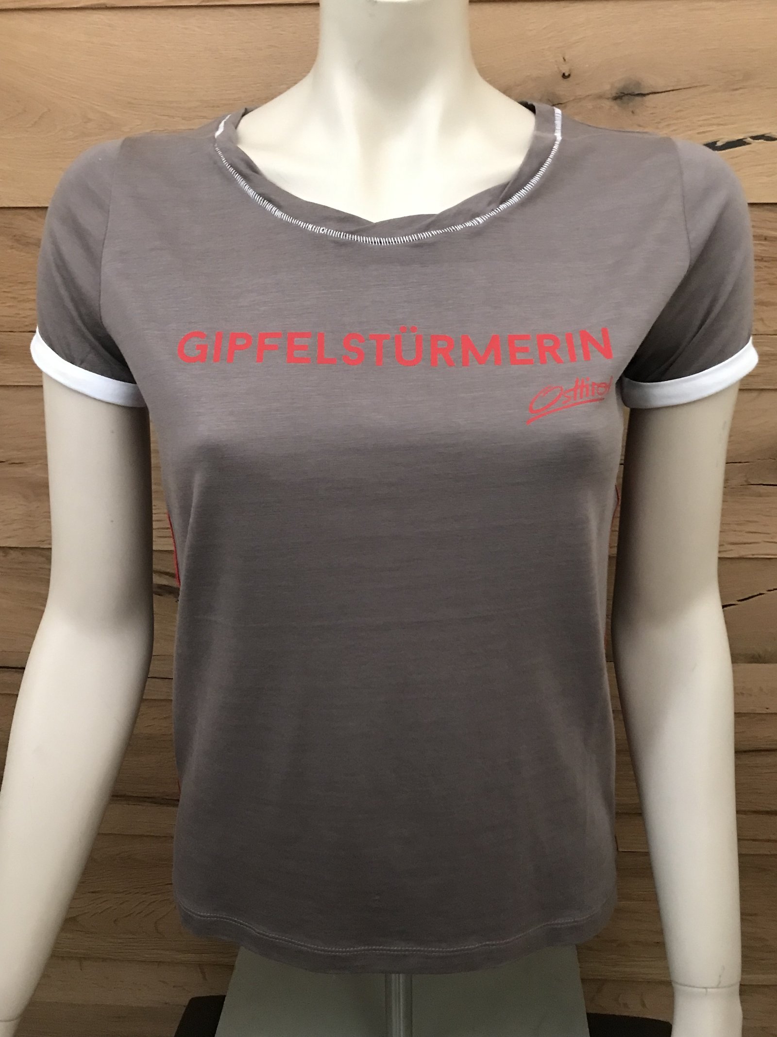 Damen T-Shirt Osttirol "Gipfelstürmerin" walnuß