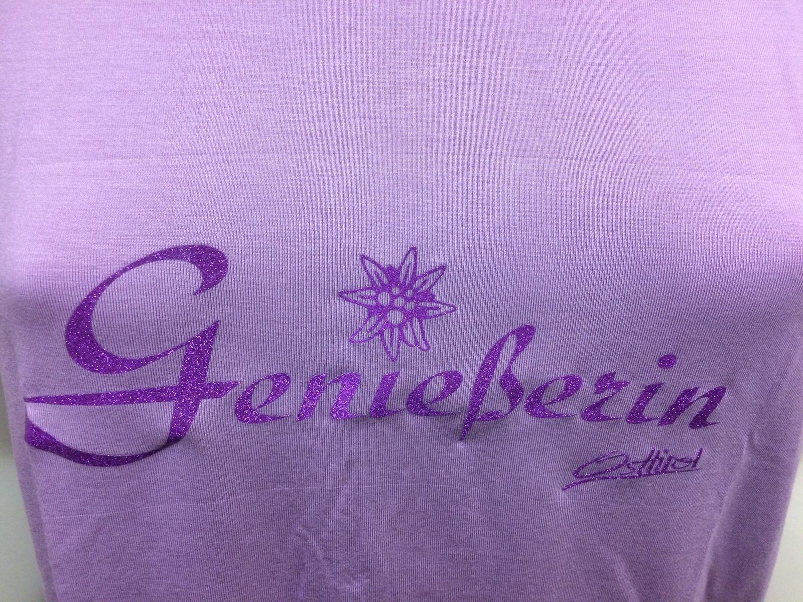 Damen T-Shirt "Genießerin" lavendel